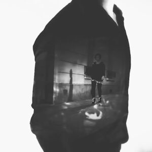 Capture d'écran du clip de Cyryel sur la chanson "Entre Toi & Moi"