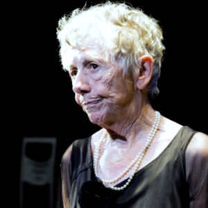 Capture d'écran du teaser de la pièce de théâtre Trois Petits Tours