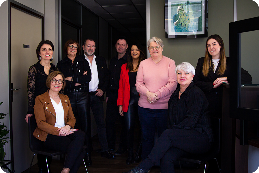 Photo de l'ensemble de l'équipe du cabinet immobilier Courel réalisée par Florent Bance