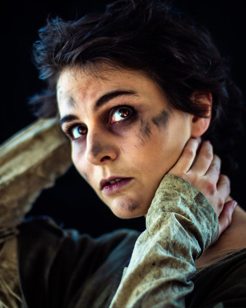Portrait d'une représentation de Jeanne d'Arc en Sorcière