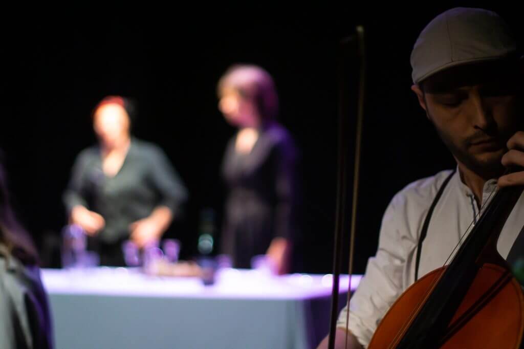 Photo prise lors de la pièce de Théâtre "Bella Ciao"