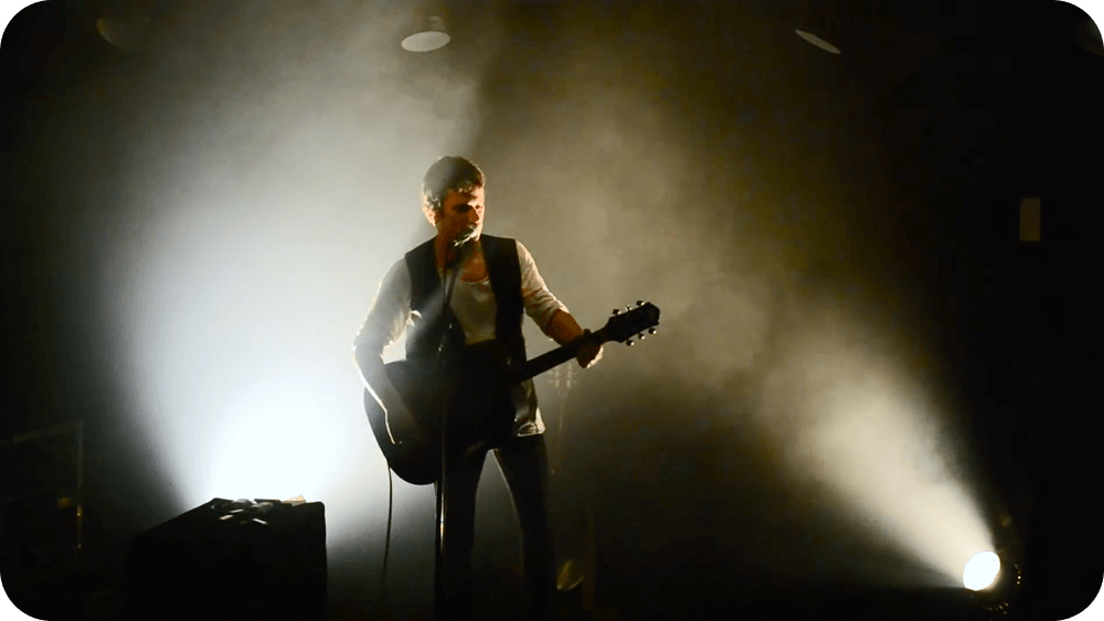 Capture d'écran d'une session acoustique du chanteur Vincent Blanchard sur la chanson "Mon nom ne te dit rien"