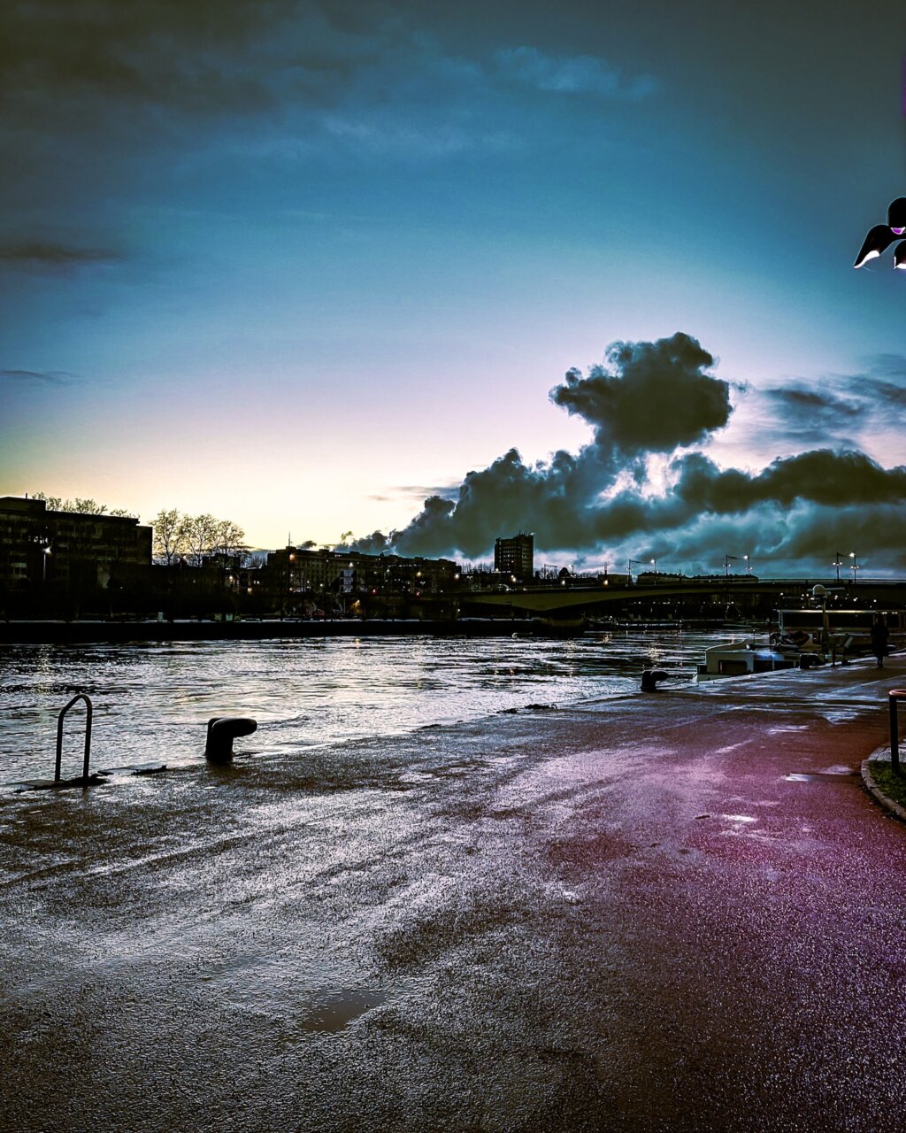 Instagram post from cookizz. This post is in position 10.